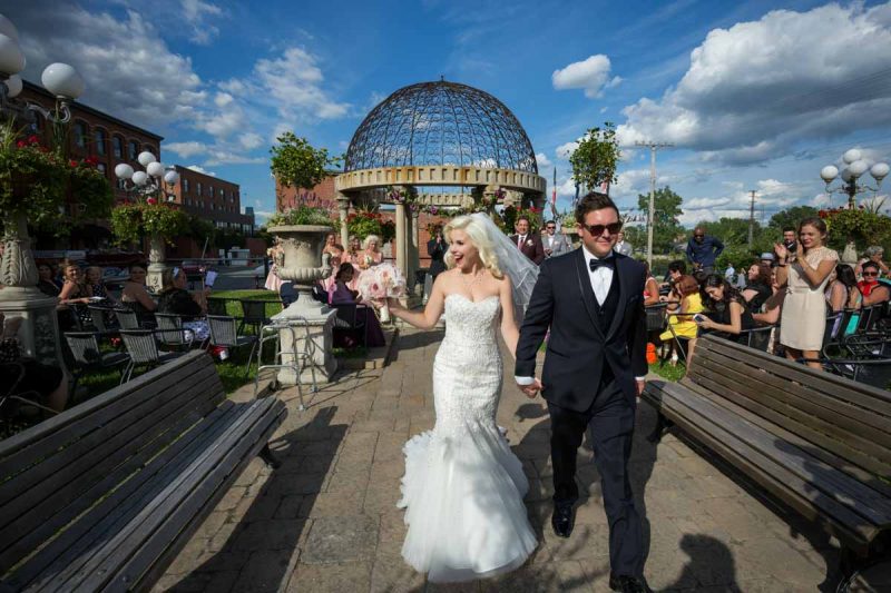 L'Ambroisie and Espace Canal Montreal wedding ceremony